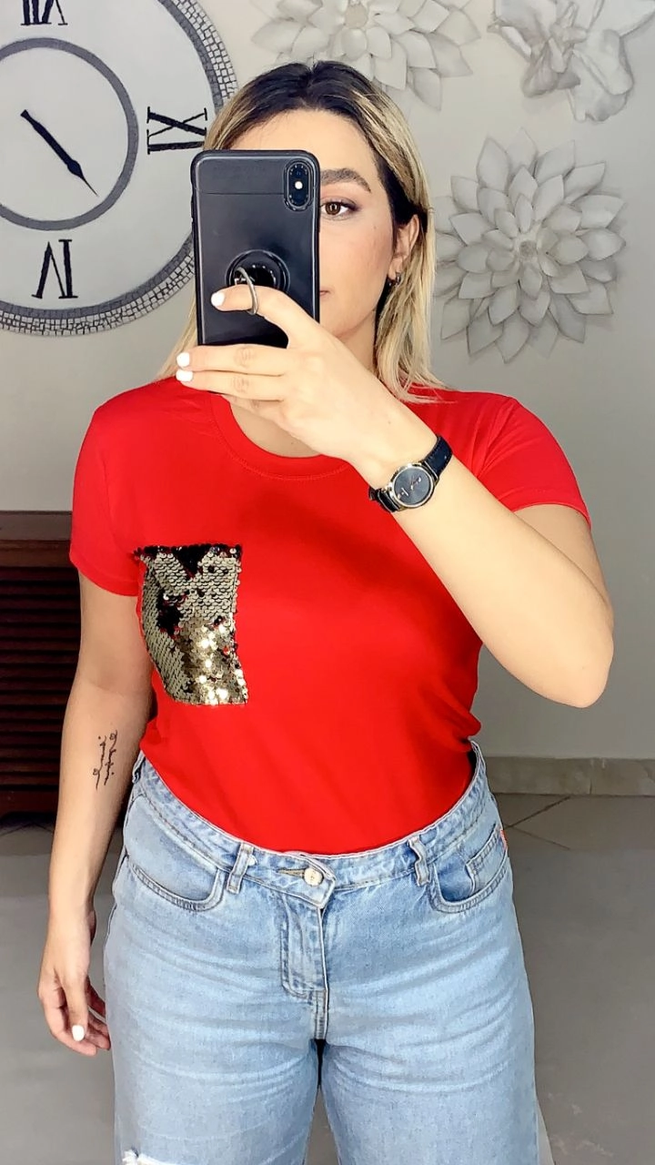 قرمز
